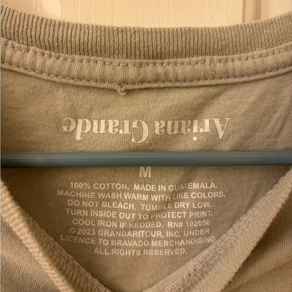 Arianna Grande T Shirt - Picture 2 of 3